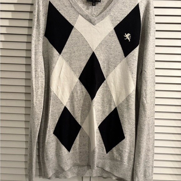 Express V-Neck Sweater in Gray and Black Argyle - Picture 1 of 4